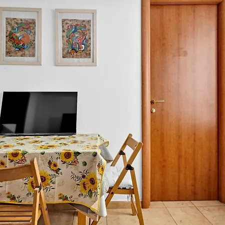 Cerm70 Prada District Spacious With An Artistic Touch Apartment Mailand