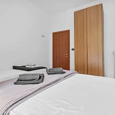 Cerm70 Prada District Spacious With An Artistic Touch Apartment Mailand